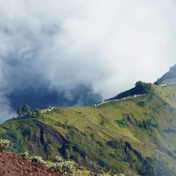 Pendakian Gunung Rinjani Dibuka Terbatas Mulai 1 September untuk Cegah Kebakaran