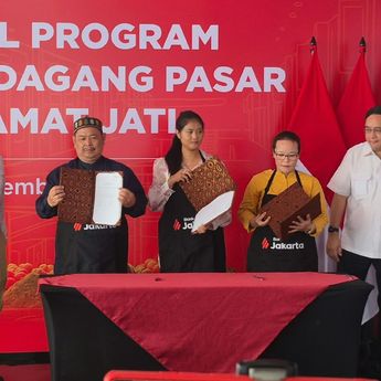 100 Pedagang Pasar Induk Kramat Jati Dapat Pembiayaan hingga Rp500 Juta dari Bank Jakarta