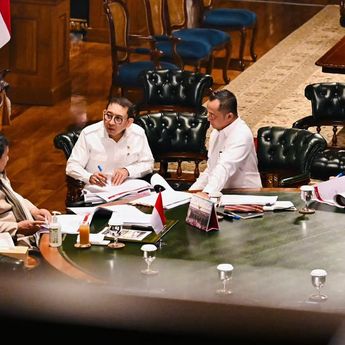 Prabowo Terima Menteri Kebudayaan Bahas Usulan Gelar, Tanda Jasa, dan Tanda Kehormatan