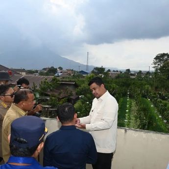 Bobby Nasution Percepat Evakuasi Warga di Zona Bahaya Gunung Sinabung