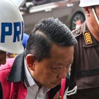 Febrie Adriansyah Dicecar 50 Pertanyaan dalam Pemeriksaan Kejagung