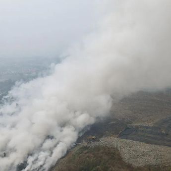 Bupati: Api TPA Galuga Terkendali, Petugas Masih Padamkan Sejumlah Titik