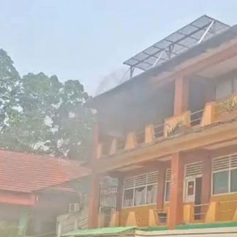 Gedung Sekolah di Kembangan Jakbar Kebakaran