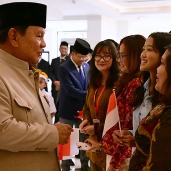 Tiba di New Delhi, Prabowo Disambut Hangat Mahasiswa dan Diaspora Indonesia