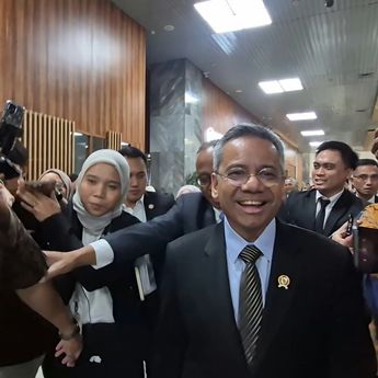 Suahasil Bungkam Dicecar Rotasi Pegawai Bea Cukai hingga Gebrakan Menkeu Baru