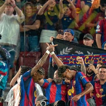 Barcelona Hancurkan Racing Santander 7-2, Raphinha Cetak Hattrick