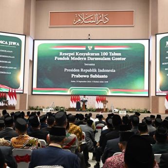 Prabowo Pesan ke Santri Gontor Waspadai Informasi dari 'Antek-antek Asing'