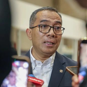Menteri Brian Mulai Hitung Biaya Pendidikan Gratis untuk Perguruan Tinggi