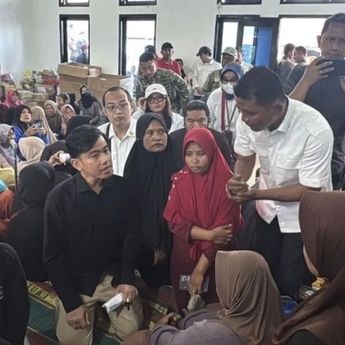 Wapres Gibran Temui Pengungsi Banjir Bandang di Solok