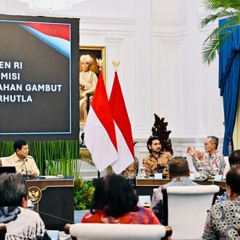 Seskab Teddy: Prabowo Bentuk Badan Gambut dan Mangrove, Perkuat Pencegahan Karhutla dari Hulu hingga Lapangan