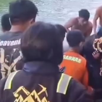 VIDEO: Detik-detik Jasad Pria Ditemukan Usai Tenggelam di Sungai DAS Tondano