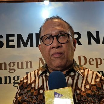 Sapta Nirwandar: Ekonomi Syariah Harus Terus Dikembangkan di Tengah Gejolak Global
