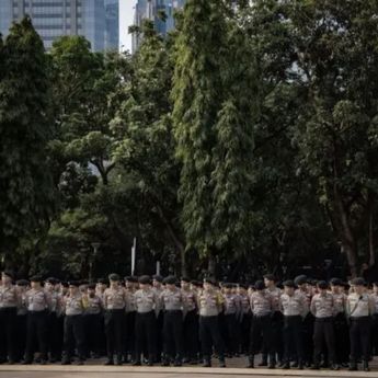Polda Metro Jaya Siagakan 11.261 Personel Amankan Aksi Buruh di DPR