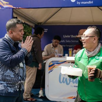 28 Tahun Bank Mandiri, Berbagi Apresiasi Bersama Pekerja Rentan melalui Livin&rsquo; Mandiri Berbagi