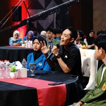 Ijazah Gibran Dipersoalkan! Dian Sandi Singgung Akhirat, Azam Khan Ngegas: Ini Kacau Bawa-bawa Akhirat!