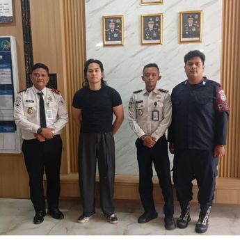 Pembebasan Bersyarat Dicabut, Indra Kenz Kembali Dijebloskan ke Lapas