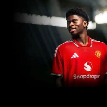 Manchester United Siapkan Carlos Baleba untuk Hadapi Tottenham