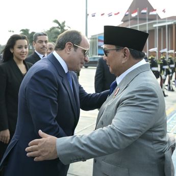 Prabowo Antar Langsung Kepulangan Presiden Mesir El-Sisi di Bandara Halim