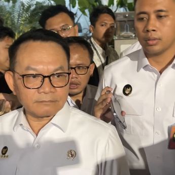 Di Palembang, Menko Polkam Luncurkan Penerapan Perdana Teknologi Dry Ice untuk Mengurai Kabut Asap Karhutla