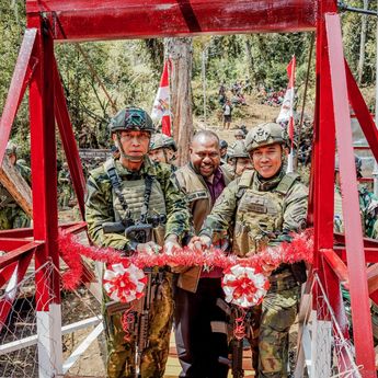 Jembatan Merah Putih Ugimba: Menghubungkan Harapan dan Masa Depan Anak-Anak Papua