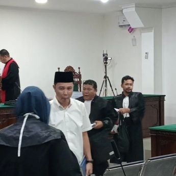 Bupati Rejang Lebong Dituntut 5 Tahun Penjara dan Pencabutan Hak Politik