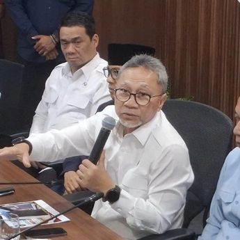 Zulhas Targetkan 8.000 Koperasi Merah Putih Terisi Barang Kebutuhan Pokok hingga Akhir Oktober