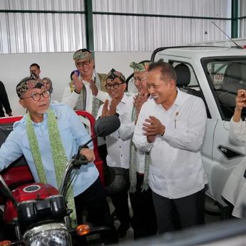 Menkop Sebut Kopdes Merah Putih Mulai Layani Penyaluran Bansos