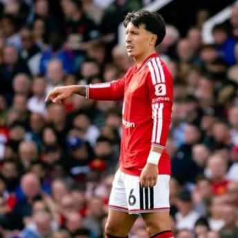 Lisandro Martinez Kena Sanksi Gara-gara Kritik Kebijakan Manajemen MU