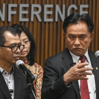 Yusril Koordinasi dengan Mensesneg soal Gugatan Penanganan Karhutla di Kalbar