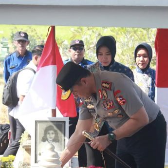 Kapolri Ziarah ke Makam Marsinah di Nganjuk, Kenang Perjuangan Pahlawan Buruh