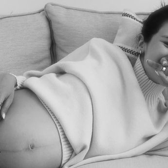 Maudy Ayunda Umumkan Kehamilan Anak Pertama