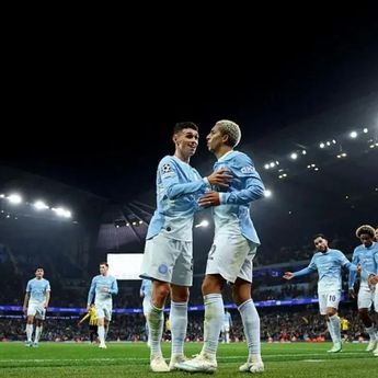 Hattrick Phil Foden Bawa Manchester City Raih Kemenangan 5-1 atas AEK Athena