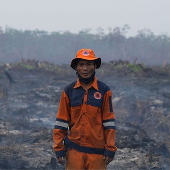 Aksi Heroik Irwan Sandi, Sejak Juni Tak Pernah Berhenti Padamkan Api