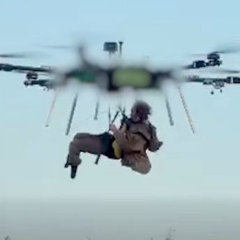 Ukraina Evakuasi Tentara Terluka Pakai Drone, Terbang 62 Km ke Tempat Aman