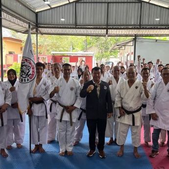 Pengukuhan Pengurus TAKO Jawa Timur, Momentum Cetak Karateka Berprestasi