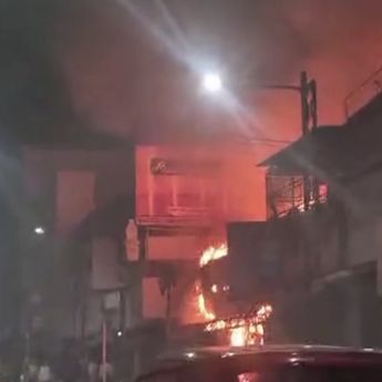 Kebakaran di Surya Kencana Bogor, Tiga Ruko Hangus Terbakar