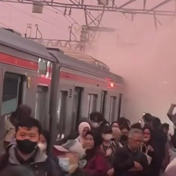 VIDEO: KRL di Stasiun Jakarta Kota Meledak