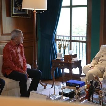 Prabowo Terima Menlu Singapura Vivian Balakrishnan di Hambalang