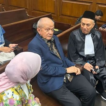 Waketum MUI Hadir Jadi Saksi Meringankan di Sidang Kasus Yaqut Cholil