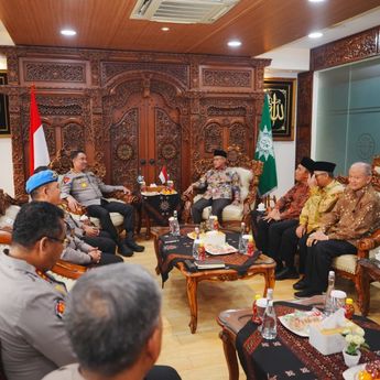 Kapolri Silaturahmi dan Sinergi dengan PP Muhammadiyah