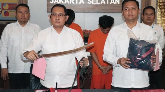 Diduga Peras Anak Bos Prodia Rp20 M, AKBP Bintoro Diperiksa Propam-HP Disita