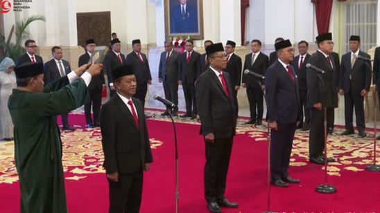 Sah! Jokowi Lantik 3 Menteri dan 1 Wamen Baru