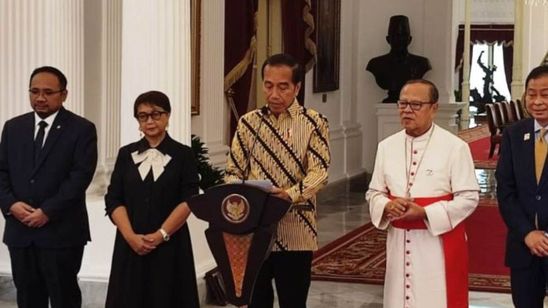 Jokowi: Selamat Datang yang Teramat Mulia Sri Paus Fransiskus ke Indonesia