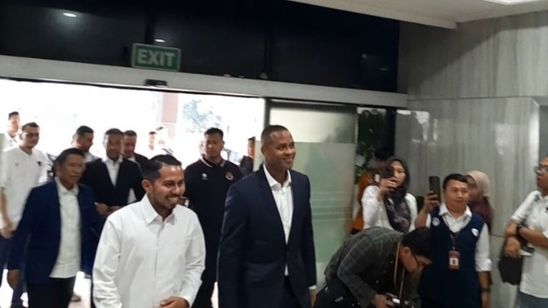 Usai Cek Stadion GBK, Patrick Kluivert Ketemu Menpora