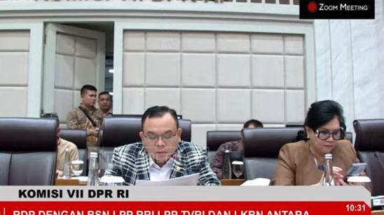 DPR: Efisiensi Anggaran Tak Boleh dengan Pecat Pegawai