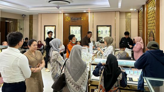 AS dan Israel Serang Iran, Harga Emas Pegadaian 2 Maret 2026, Galeri24 dan UBS Naik ke Rp3,1 Juta per Gram