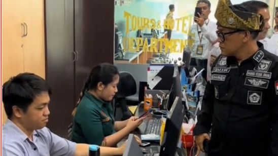 Sebelum Di-OTT KPK, Wamenaker Bela Buruh yang Gajinya Rp50 Ribu Seminggu
