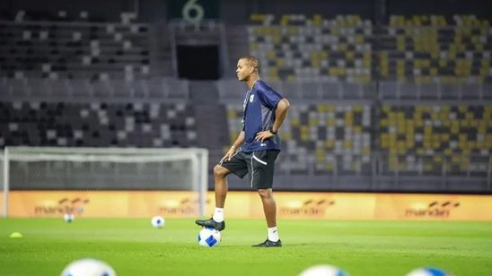 Kecewa Berat, Kluivert Ingin Tonjok Wajahnya Sendiri Usai Timnas Dikalahkan Arab Saudi