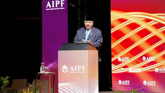 Airlangga Pamer Program Makan Bergizi Gratis dan Kopdes Merah Putih di KTT ASEAN Malaysia