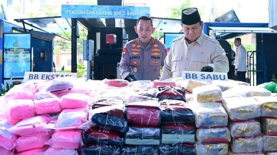 Girangnya Kapolri saat Prabowo Hadiri Pemusnahan Barang Bukti Narkoba